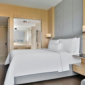 Guest Room 1 King Hill View